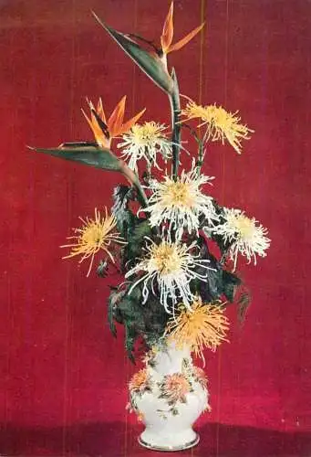 Postcard holiday flower vase