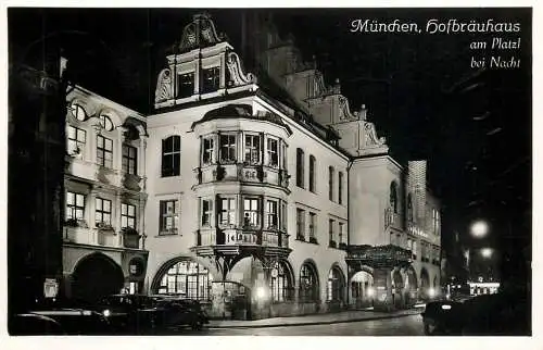 Germany Munchen Hofbrauhaus am Platz bei Nacht