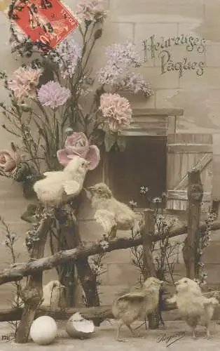 Easter greetings Heuresues Paques floral motif and chickens