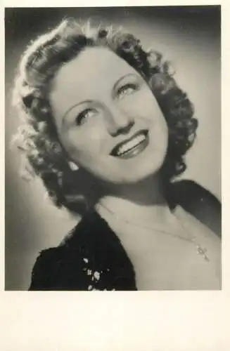 Hungarian actress beauty Szorenyi Eva 1942