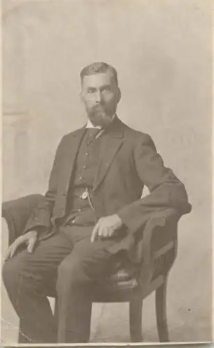 Souvenir vintage photo postcard anonymous man portrait England London Studios