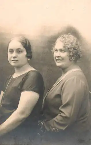 Souvenir vintage photo postcard anonymous ladies portrait Romania