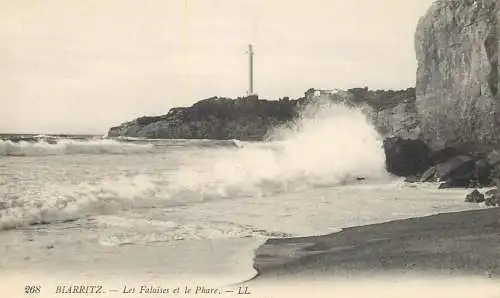 France Biarritz les falaises et le Phare