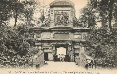 France Lille la porte interieure de la citadelle