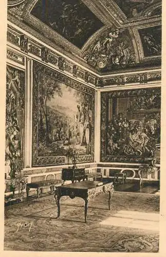 France Chateau de Versailles table de la Signature du Traite de Paic 1919