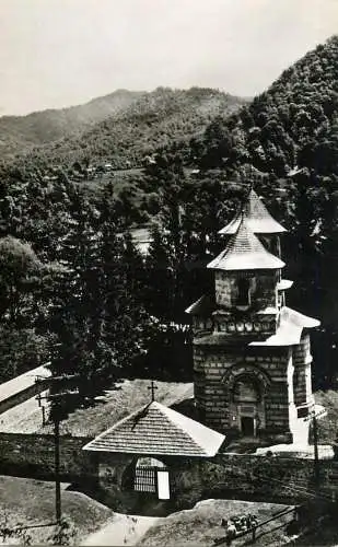 Romania Biserica Schitului Cornet sec XVII