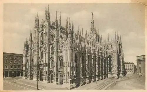 Italy Milano Il Duomo