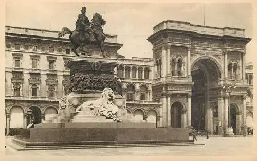 Italy Milano Monumento a Vittorio Emanuele II