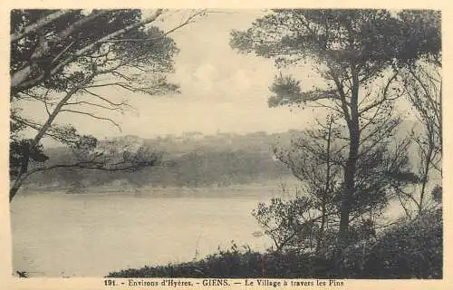 France Environs d'Hyeres-les-Palmiers Giens Le Village a travers les Pins