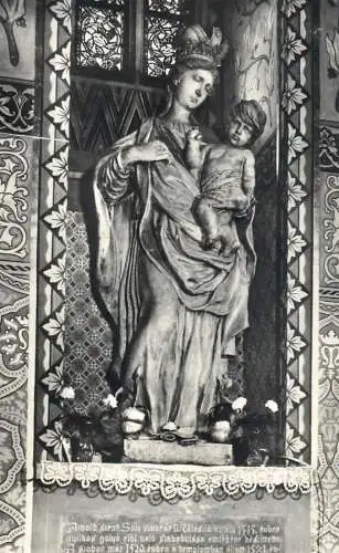 Hungary Budapest Matyas templom Madonna szobor