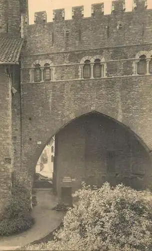 Belgium Gent Chateau des Comtes de Flandre L'Arc en Tiers-point de la Galerie ouverte