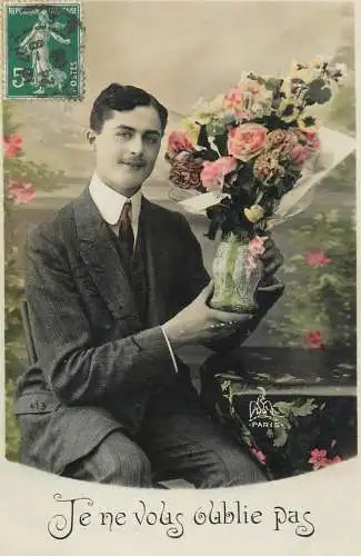 Elegant fancy man romantic lover greetings postcard bouquet moustache Paris je ne vous oublie pas