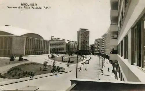 Romania Bucuresti vedere din Piata Palatului R.P.R