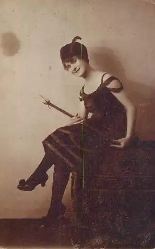 Postcard fancy card woman lady elegance 1921 fur hat