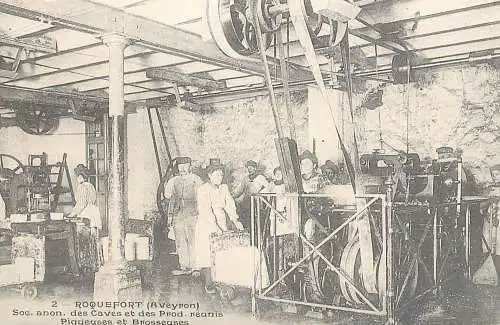 Carte postale d`autrefois France Roquefort piqueuses et Brosseuses