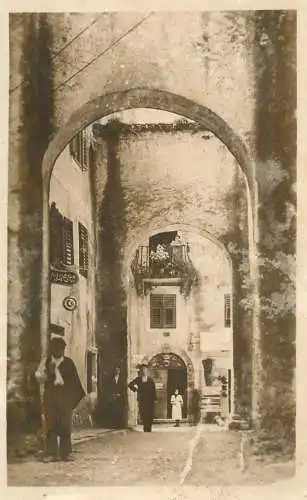Italy Laurana antique arches architecture place to identify