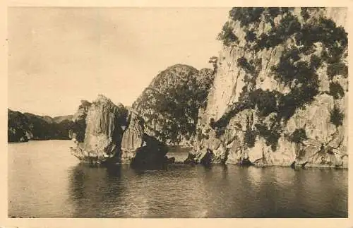 Vietnam Along Bay - Port of Parseval