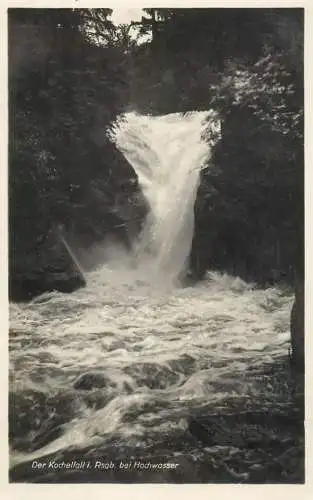 Germany der Kochelfall bei Hochwasser