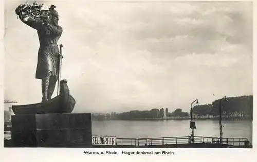 Germany Worms a. Rhein Hagendenkmal am Rhein