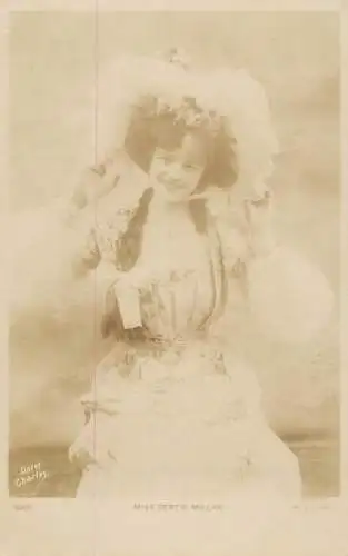 Theatre postcard Miss Gertie Millar