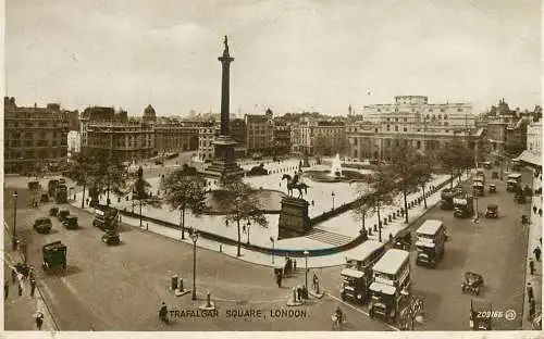 England London Trafalgar Square & Nelson's Column