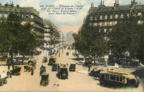 France Paris Avenue de l'Opera prise de l'Hotel du Louvre