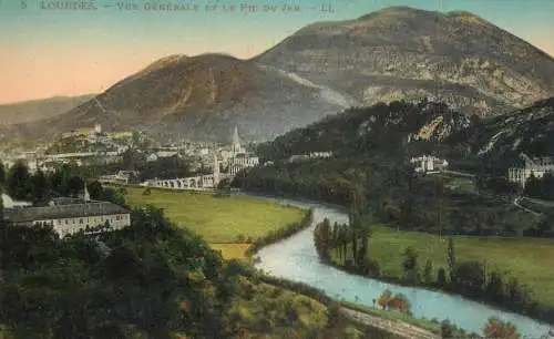 France Lourdes Vue generale & Pic du Jer