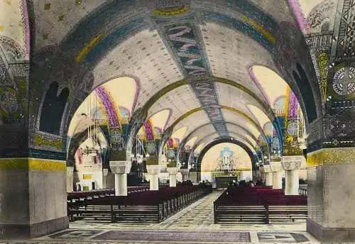 France Lisieux basilique la crypte