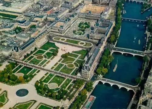 France Paris Les Tuileries-Le Carrousel, Louvre & La Seine vue aerienne