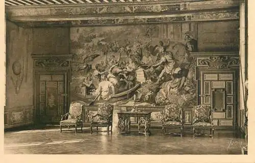 France Chateau de Cheverny  Tapisseries des Gobelins Enlevement de la Belle Helene