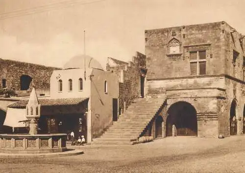 Cartolina di Rodi Italia la piazza del Fuoco