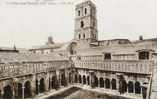 France Arles le cloitre Saint Trophime