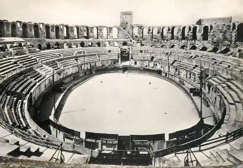 France Arles arenes