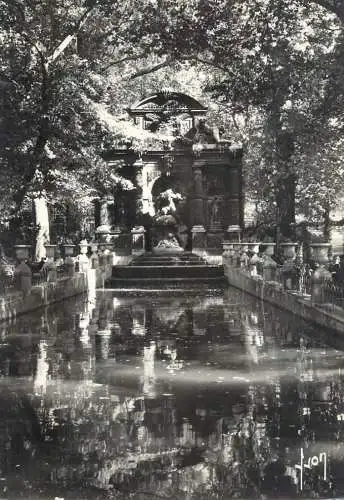 France Paris la fontaine medicis jardin du Luxembourg