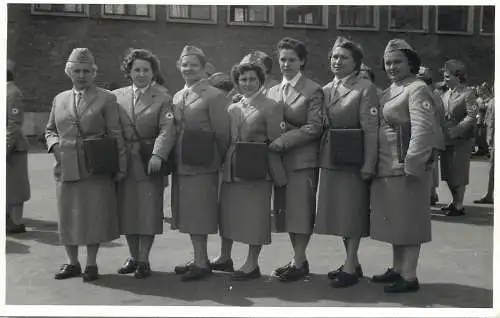 Military women photo