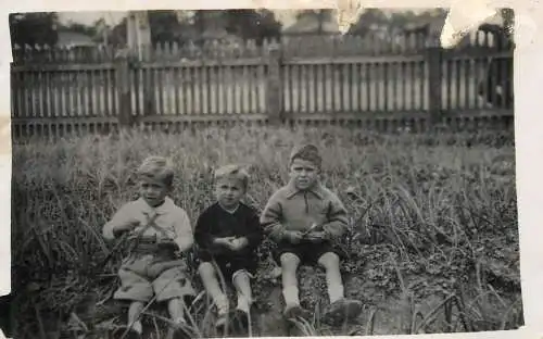 Romania children souvenir photo
