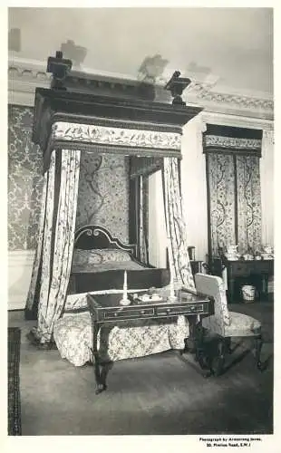 United Kingdom England real photo royal bedroom Armstrong Jones
