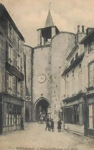 France Parthenay porte de l'Horloge