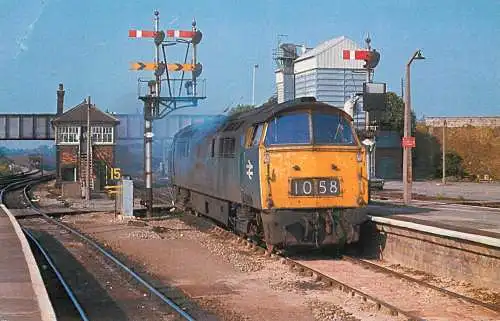 Transport postcard train Westbury D.1058 1976