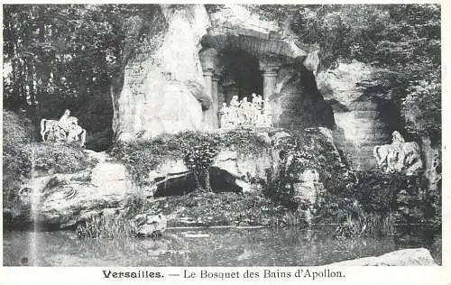 France Versailles chateau le bosquet des Bains d'Apollon