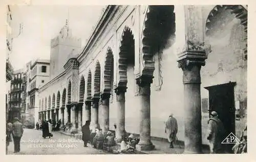 Postcard Africa Algiers Alger rue de la Marine