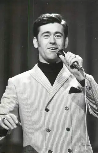 Postcard entertainer Hungary Koos Janos