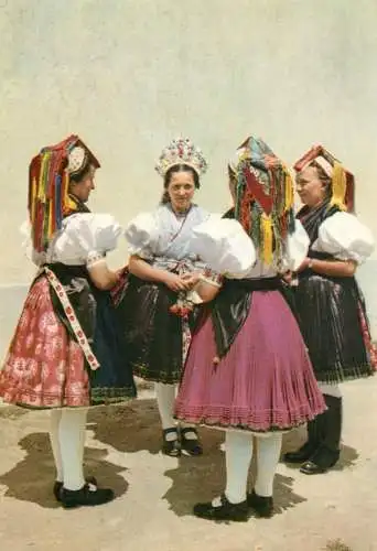 Postcard traditional costume Hungary Rimoci nepviselet