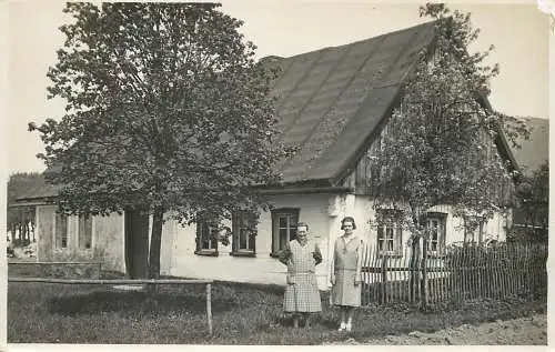 Photo postcard mother and daughter rural scene