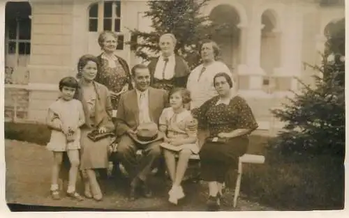 Photo postcard family group photo