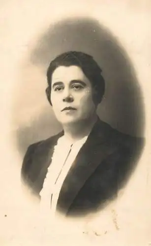 Annonymous person portrait vintage souvenir photo postcard elegant woman