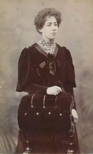 Annonymous person portrait vintage souvenir photo postcard elegant woman