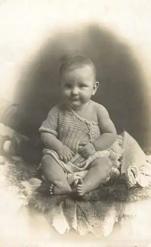 Children scenes & portraits souvenir photo young baby