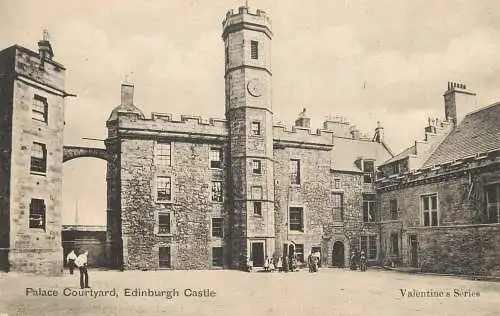 British castles postcard Edinburgh castle Palace courtyard