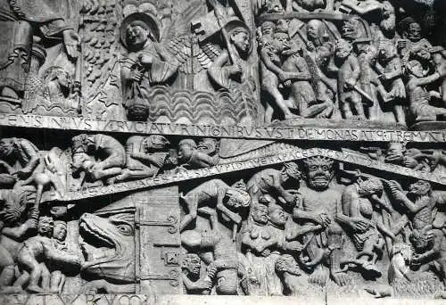 France Aveyron Conques Tympan de l'Eglise Sainte Foy